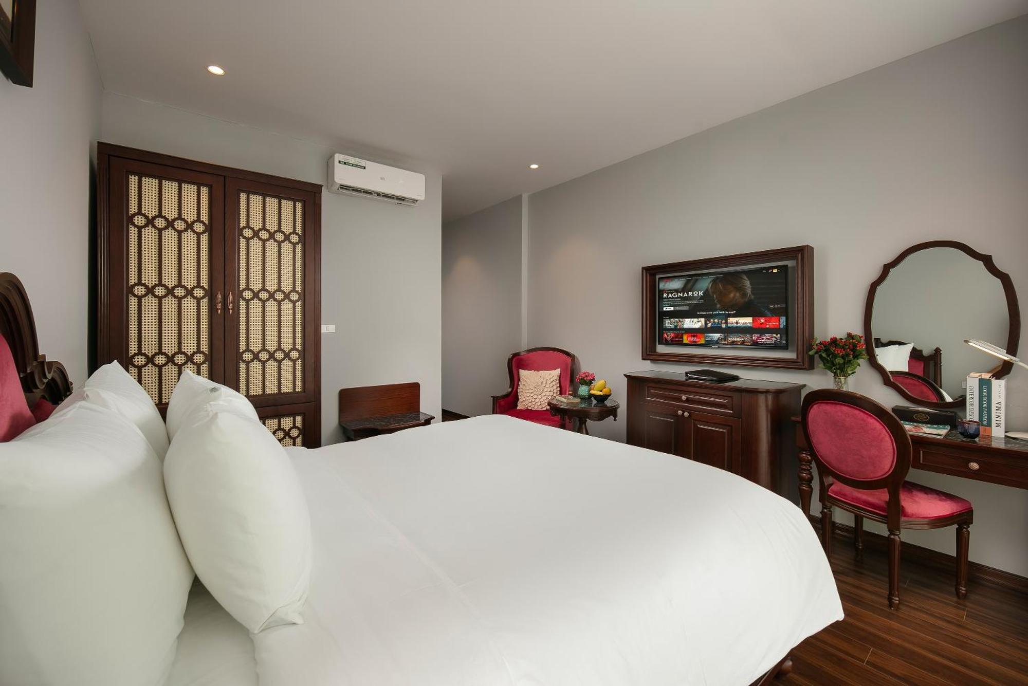 Serene Central Hotel Ханой Экстерьер фото