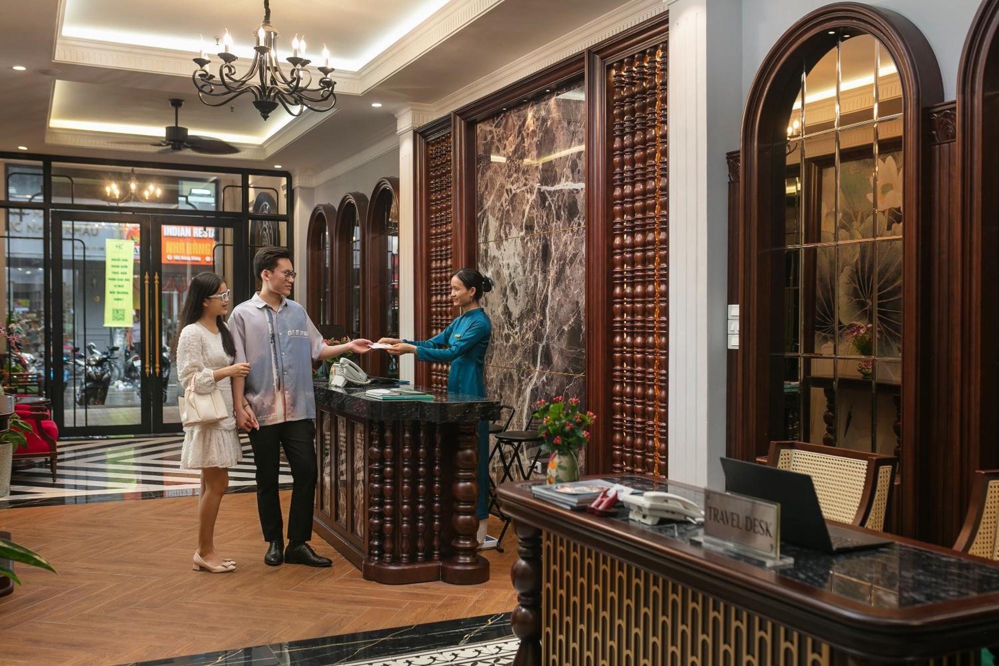 Serene Central Hotel Ханой Экстерьер фото